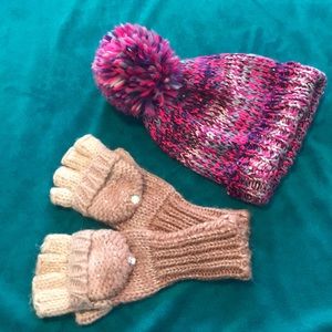 CLAIRE’S HATS/GLOVES WOMAN